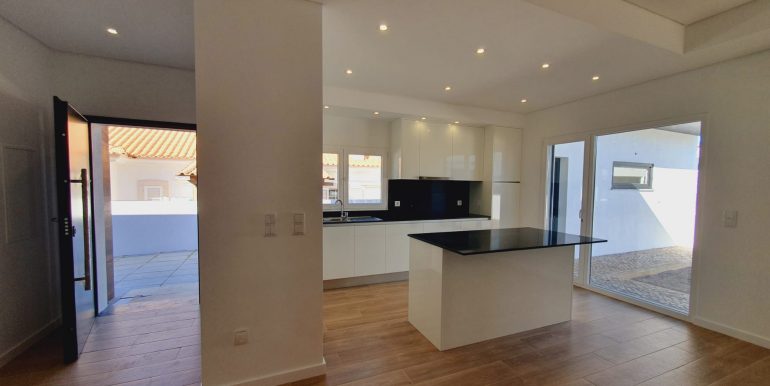 PHOTO-2022-09-05-19-31-22