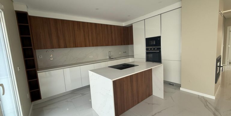 WhatsApp Image 2025-09-16 at 12.20.00 (2)