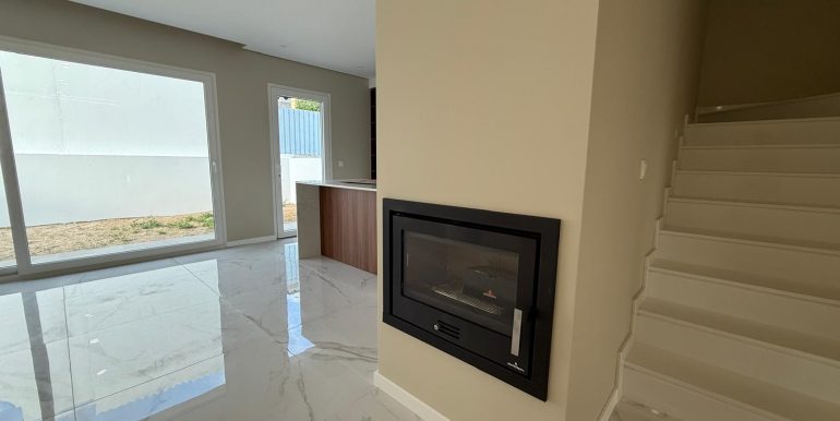 WhatsApp Image 2025-09-16 at 12.20.00 (4)