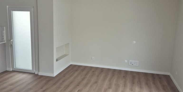 WhatsApp Image 2025-09-16 at 12.34.28 (1)